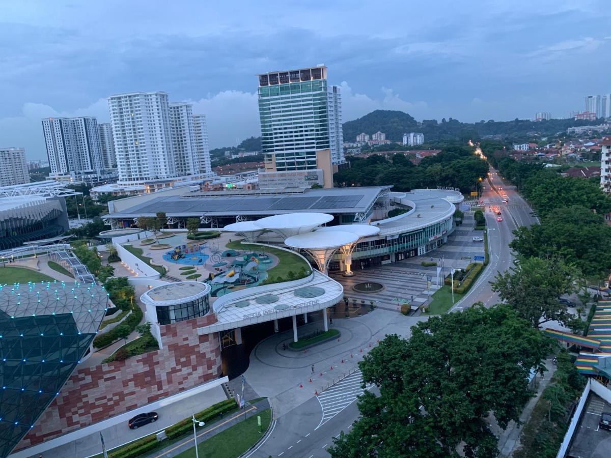Apartamento Tr Penang House For Large Family Getaways Bayan Lepas Exterior foto