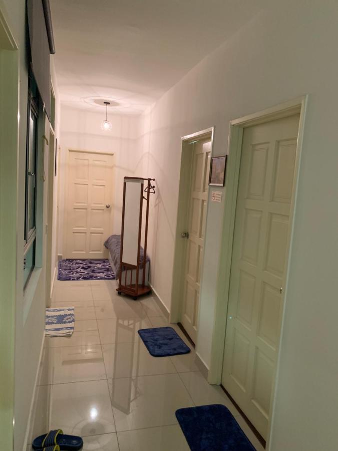 Apartamento Tr Penang House For Large Family Getaways Bayan Lepas Exterior foto